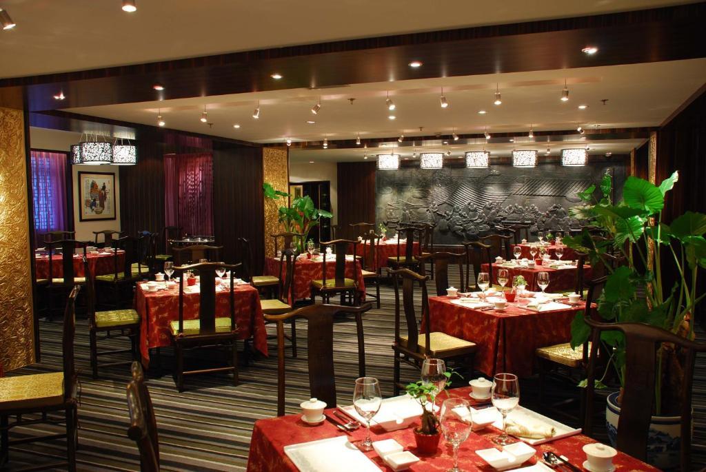 Beijing Rainbow Hotel Екстериор снимка